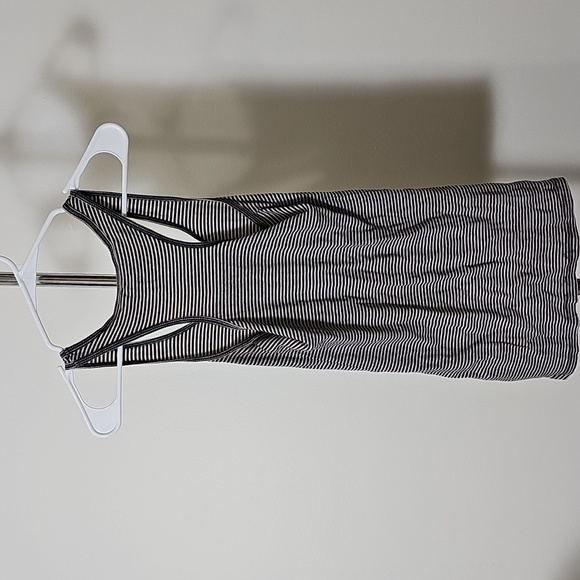 No Boundaries Racerback Tanktop - Picture 4 of 4